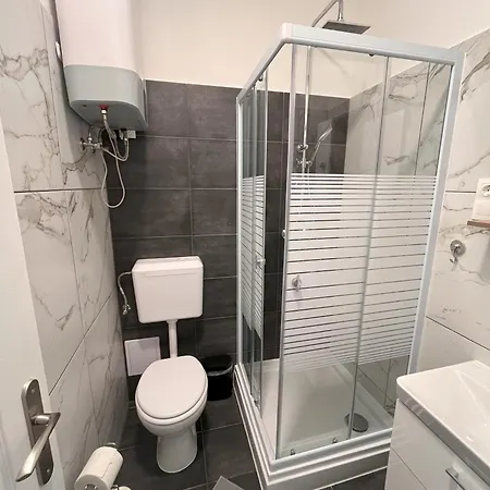 Mano I Apartment *